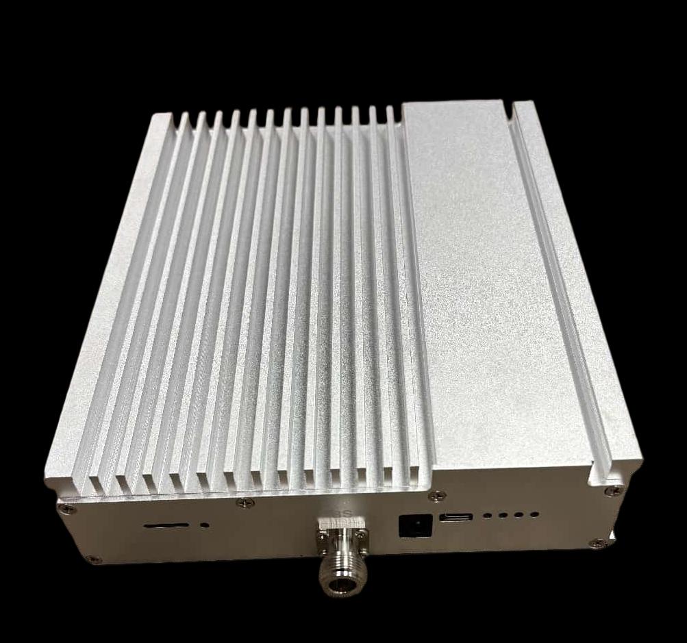Microcell 4G/5G Indoor Distribution System - 1-to-4/1-to-8 2